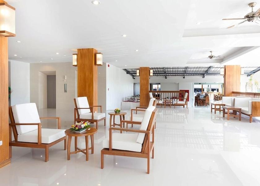 Phuket Province Rawai Lobby sitting area