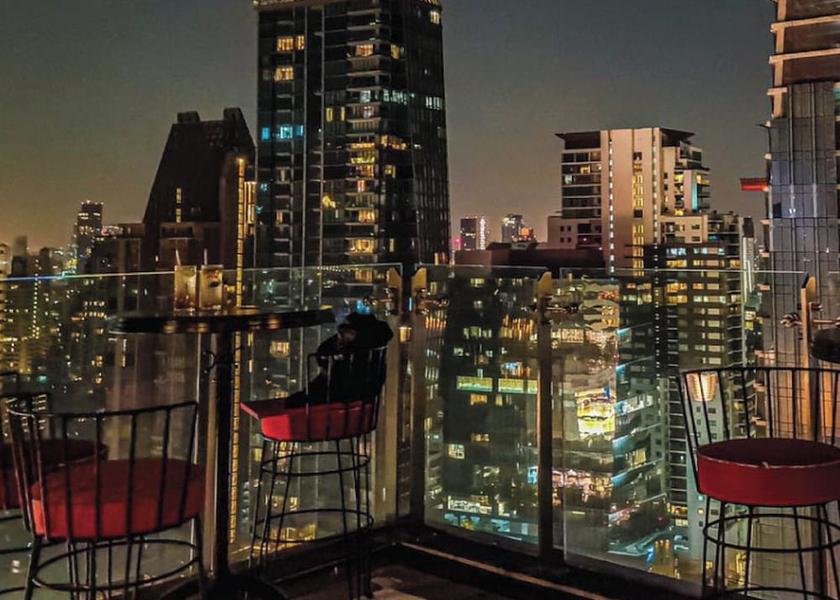 Bangkok Bangkok Bar (on property)