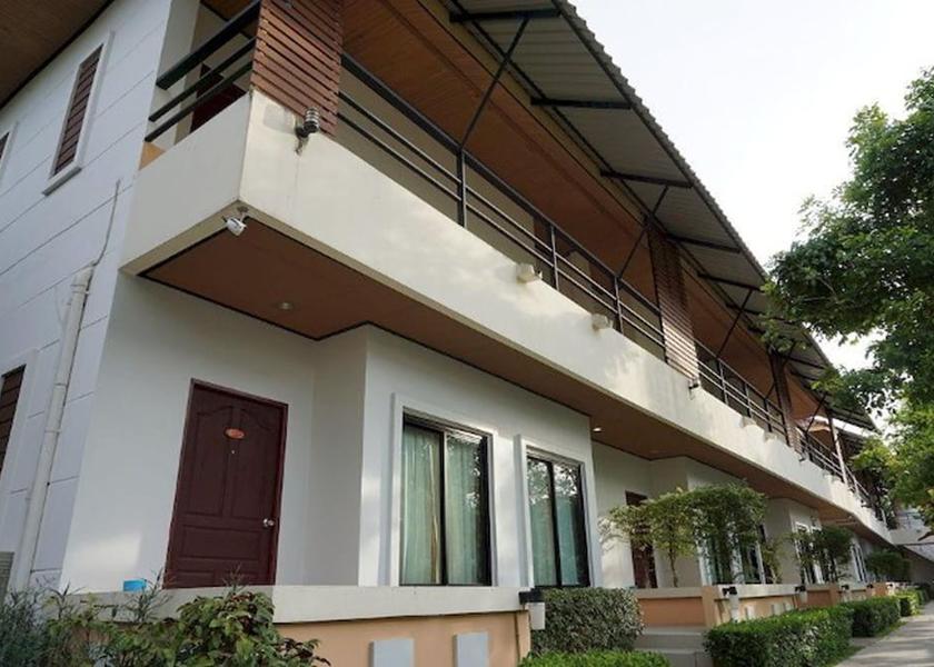 Roi Et Roi Et Exterior Detail