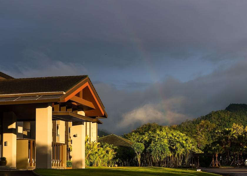 Chanthaburi Province Pong Nam Ron Front of property - evening/night