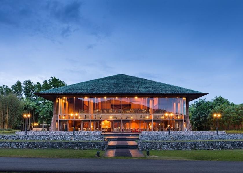 Chanthaburi Pong Nam Ron Exterior Detail