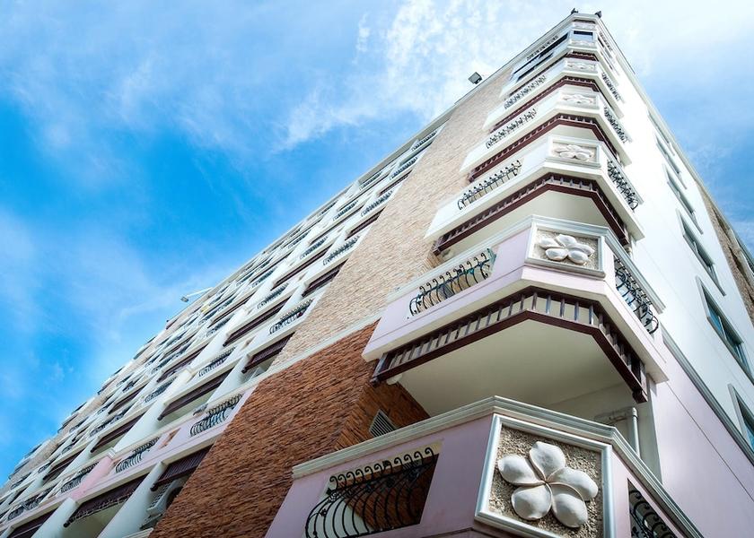 Chonburi Chonburi Exterior Detail
