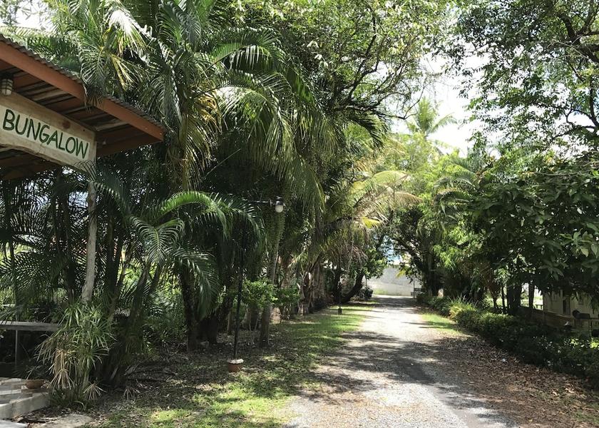 Phuket Sa Khu Interior Entrance