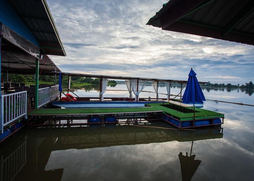 Ubon Ratchathani Phibun Mangsahan Exterior Detail