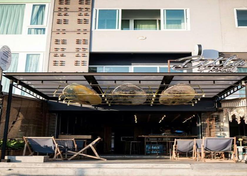 Chonburi Chonburi Entrance