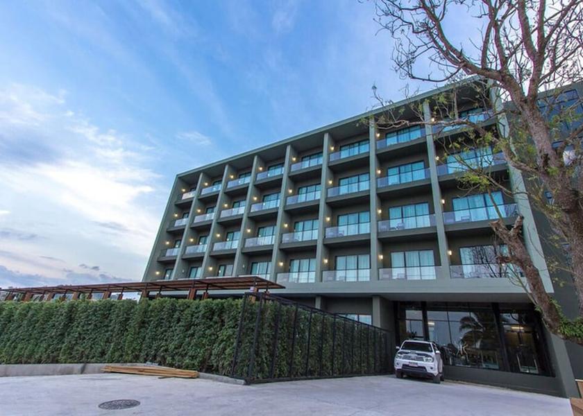 Phuket Sa Khu Facade