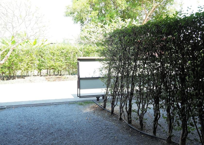 Bangkok Thanyaburi Exterior Detail