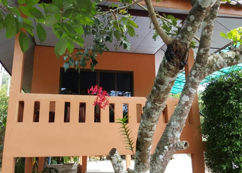Nakhon Si Thammarat Sichon Exterior Detail