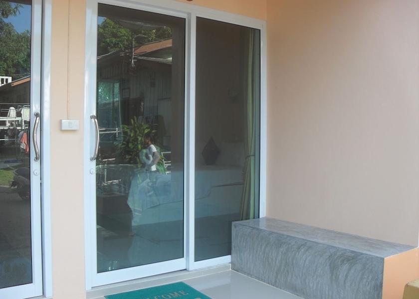 Surat Thani Koh Tao Exterior Detail