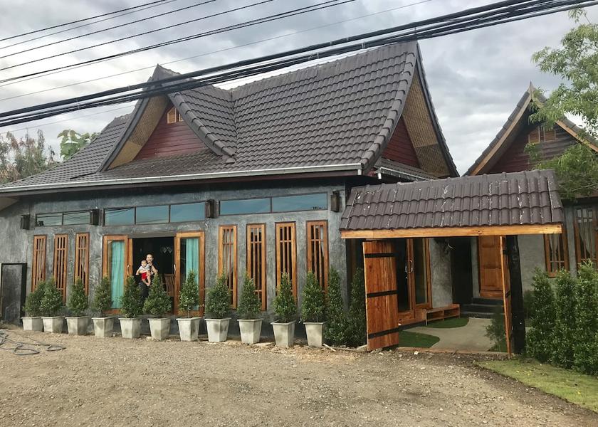 Phitsanulok Wang Thong Facade