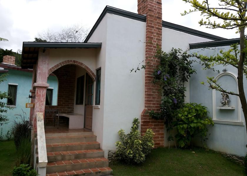 Ratchaburi Suan Phueng Exterior Detail