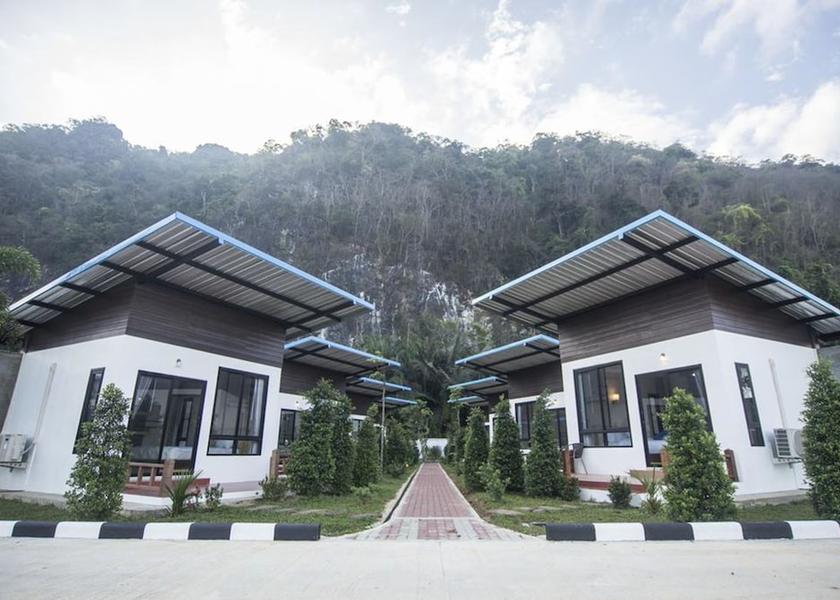 Trang Huai Yot Primary image