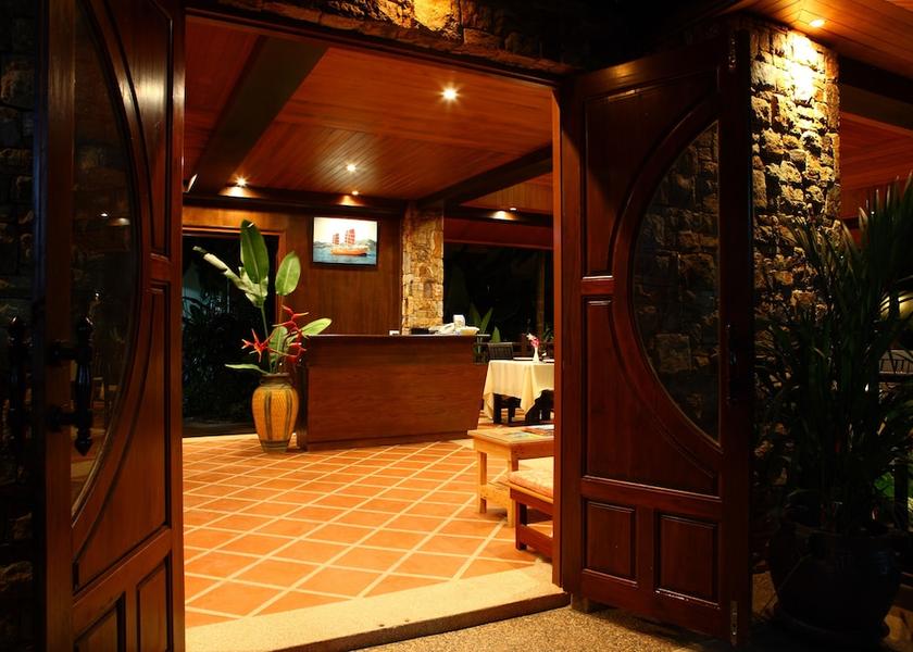 Phuket Province Choeng Thale Entrance