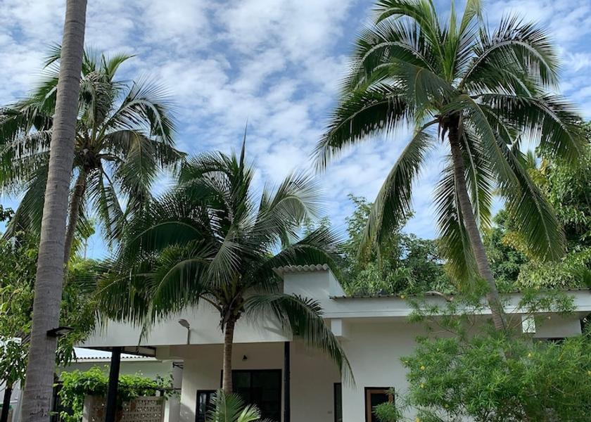 Prachuap Khiri Khan Bang Saphan Facade