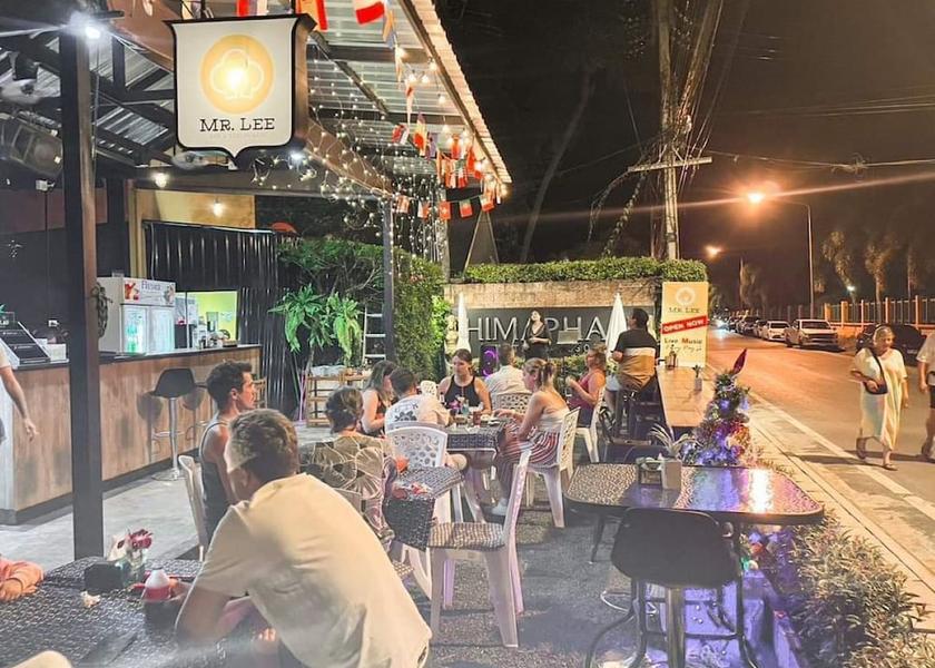 Phuket Sa Khu Facade
