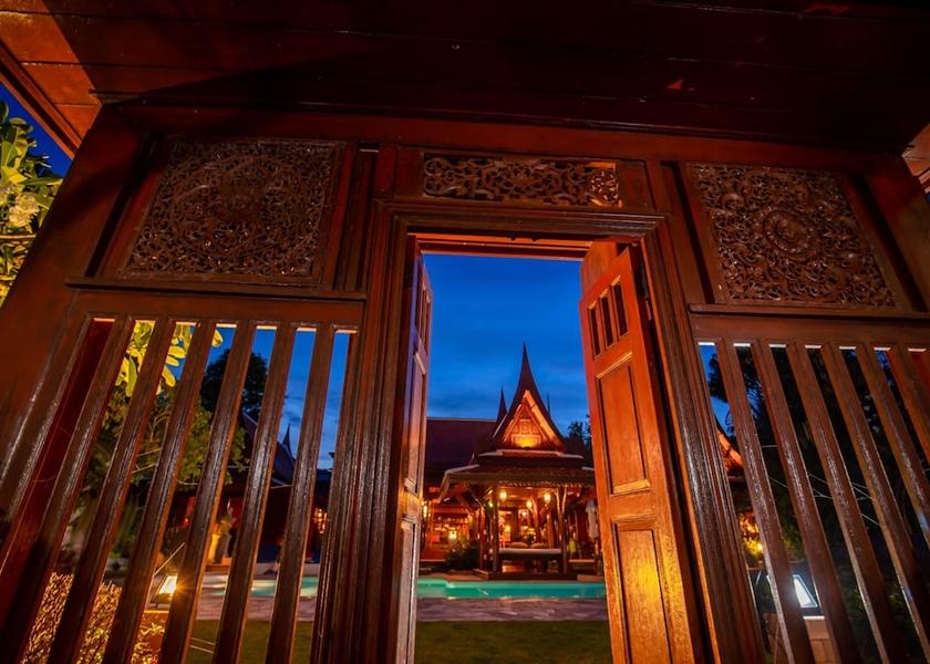 Phuket Rawai Facade