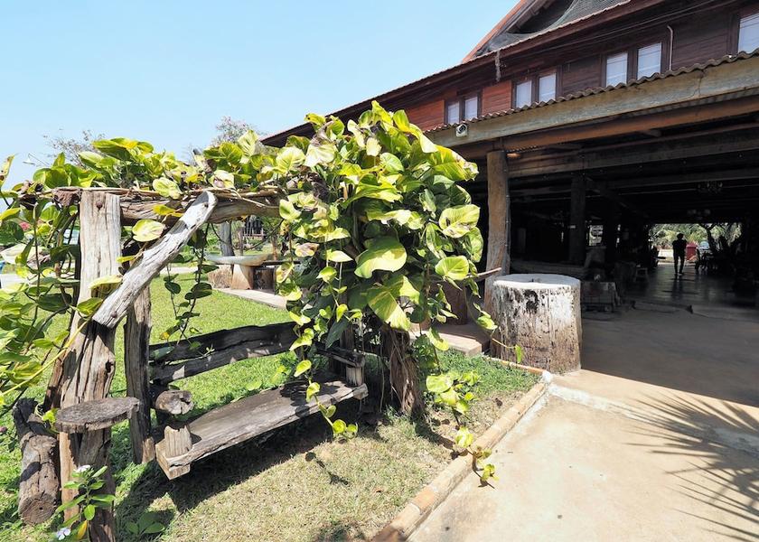 Kanchanaburi Province Sai Yok Property grounds
