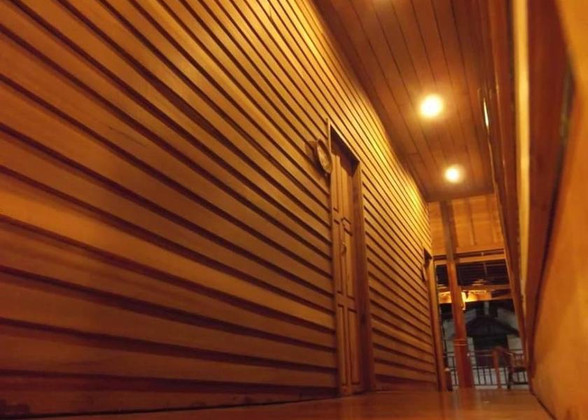 Loei Chiang Khan Hallway