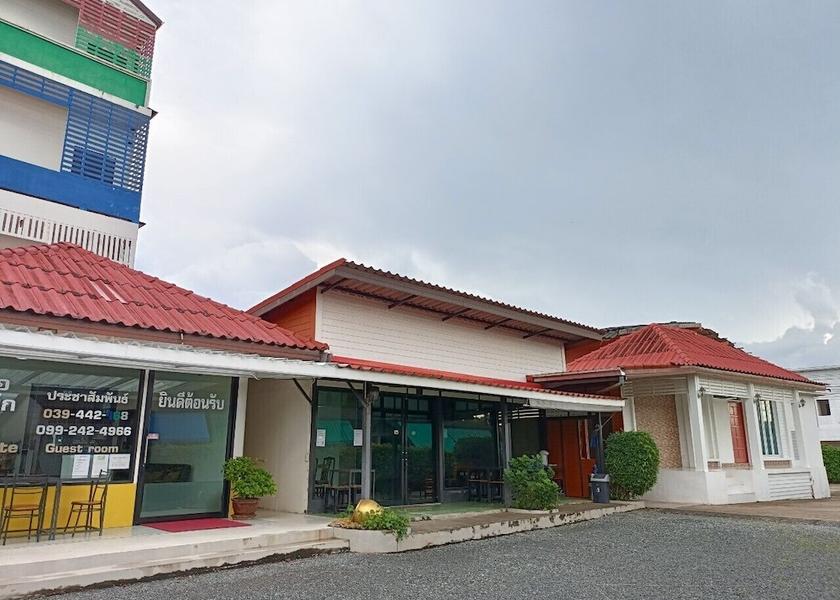 Chanthaburi khlung Exterior Detail
