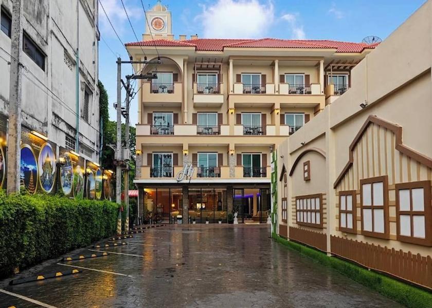 Chiang Rai Province Chiang Rai Facade