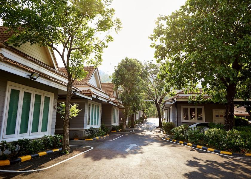 Saraburi Saraburi Exterior Detail