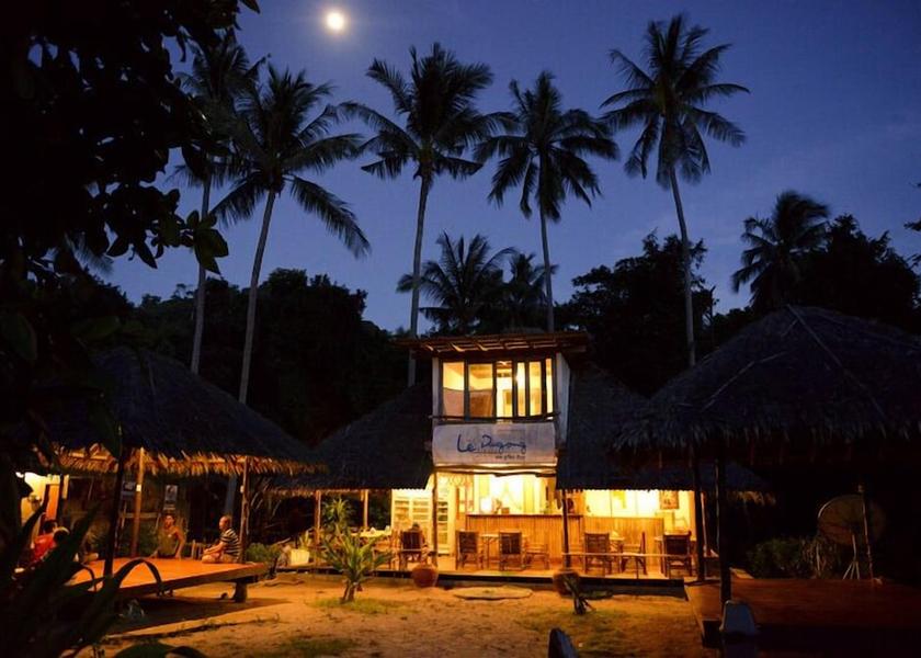 Trang ko libong Exterior Detail