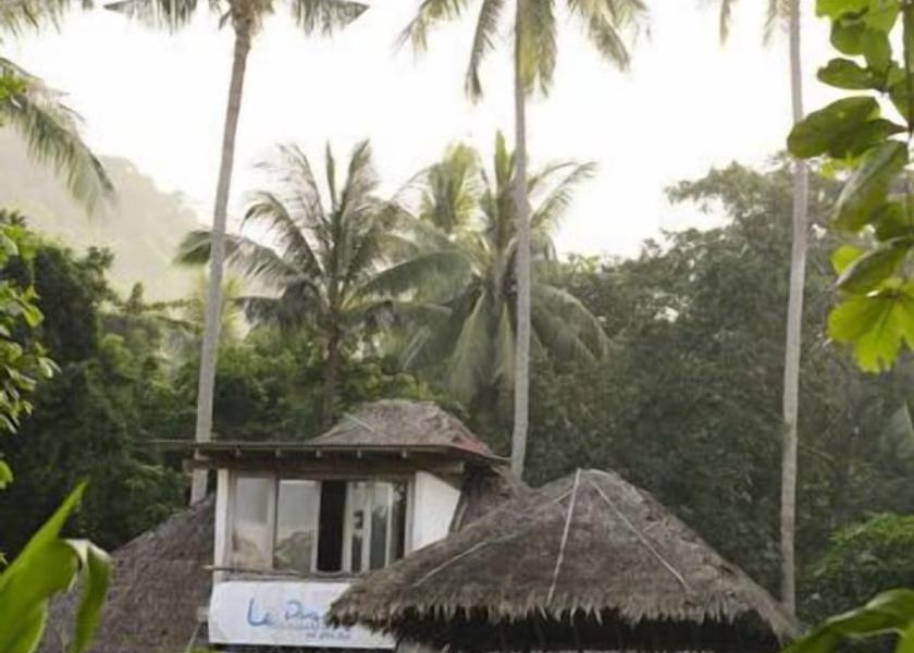 Trang ko libong Exterior Detail