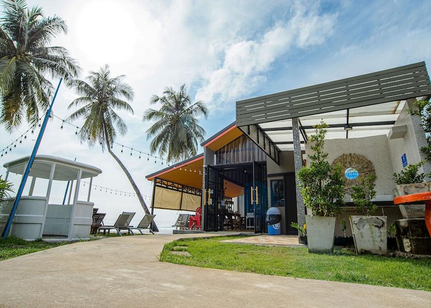 Chumphon Pathio Facade