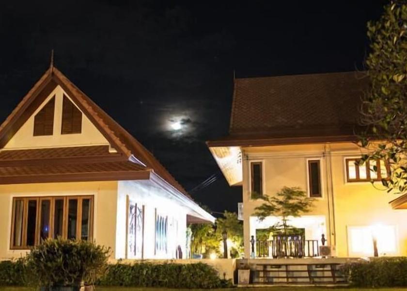 Suphan Buri Doem Bang Nang Buat Exterior Detail