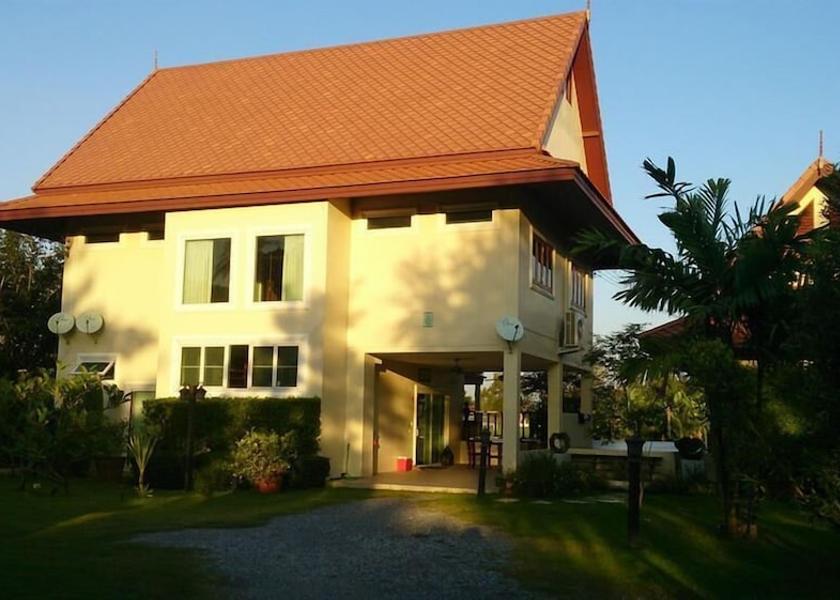 Suphan Buri Doem Bang Nang Buat Exterior Detail