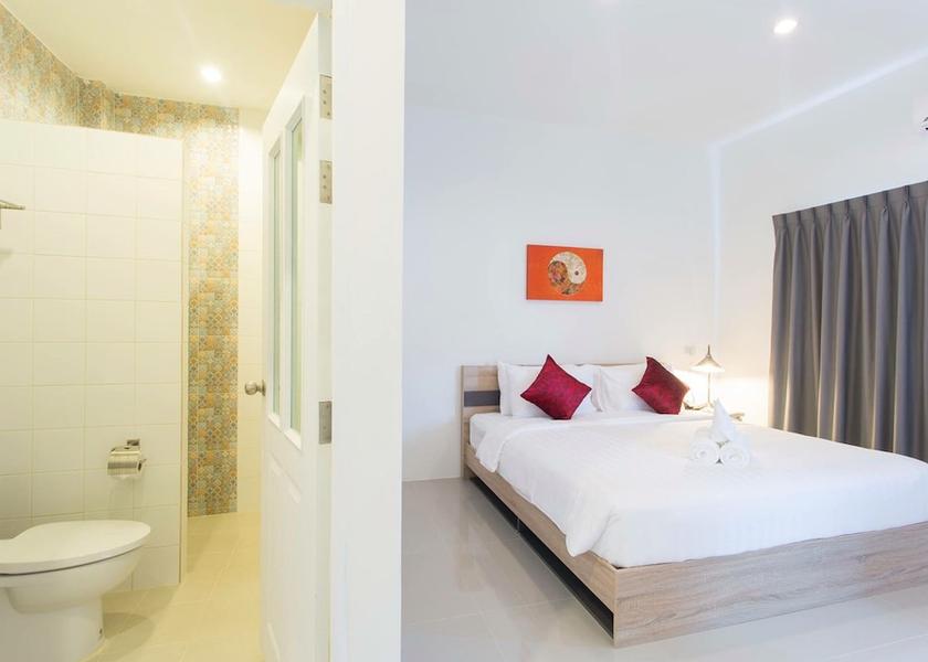 Phuket Province Thep Krasattri Room