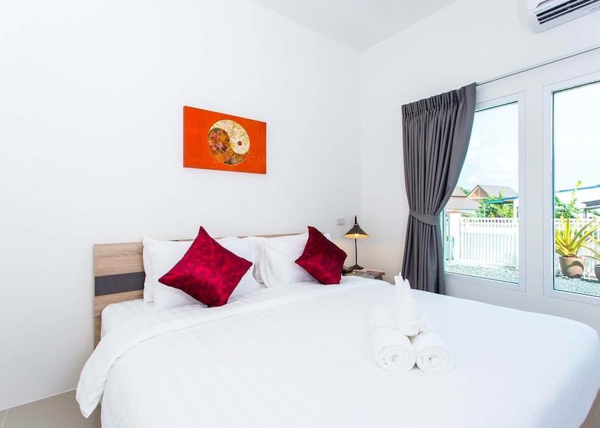 Phuket Province Thep Krasattri Room