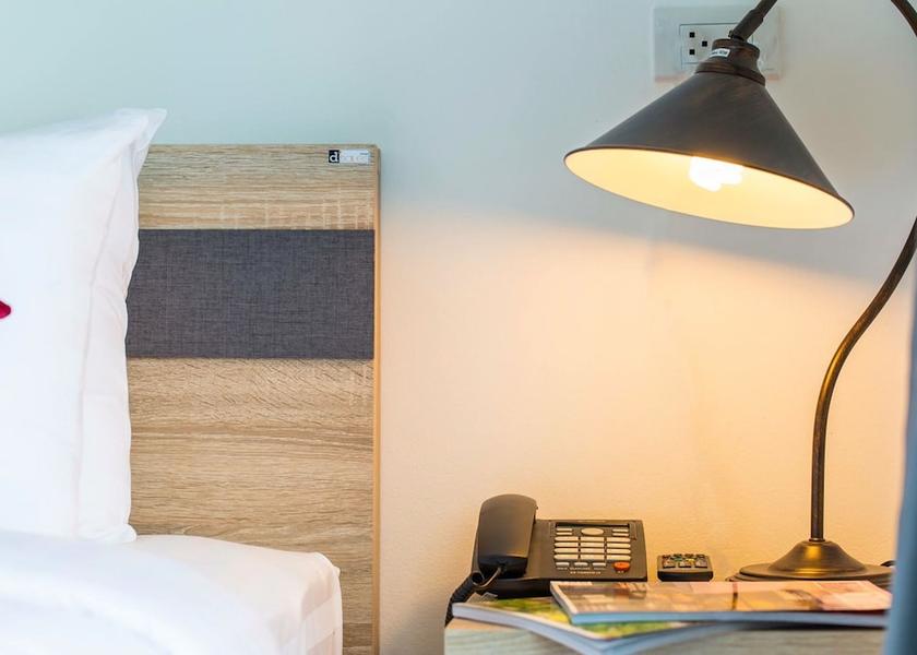 Phuket Province Thep Krasattri Room