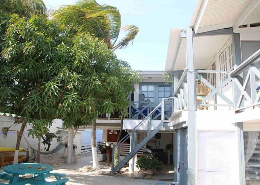  Savaneta Reception