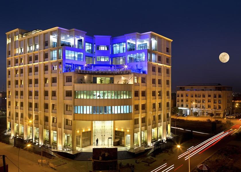 Centre Ouagadougou Front of property - evening/night