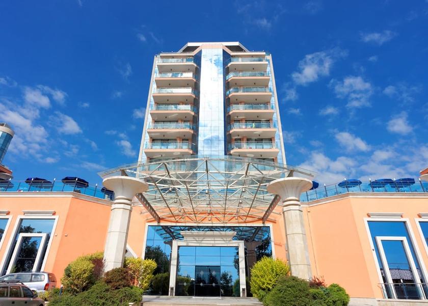  Golden Sands Entrance