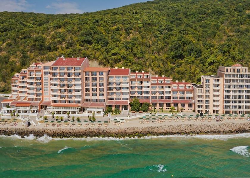 Burgas Elenite Facade