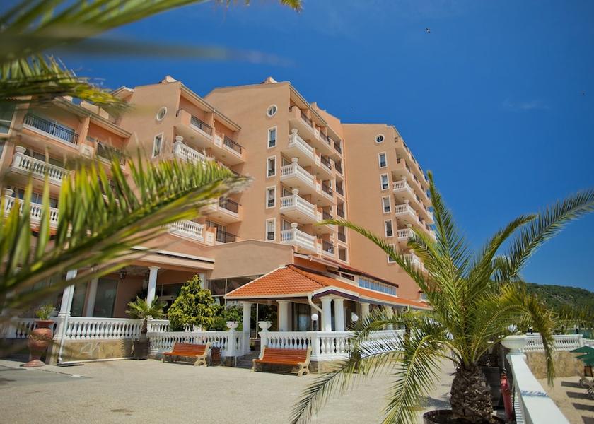 Burgas Elenite Facade