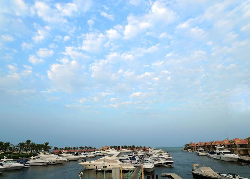  Sitra Beach/ocean view