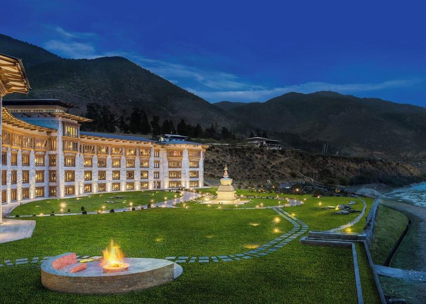  Paro Exterior Detail