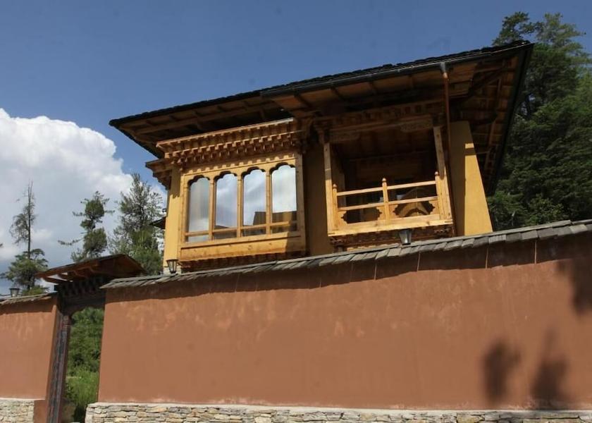 Paro Paro Exterior