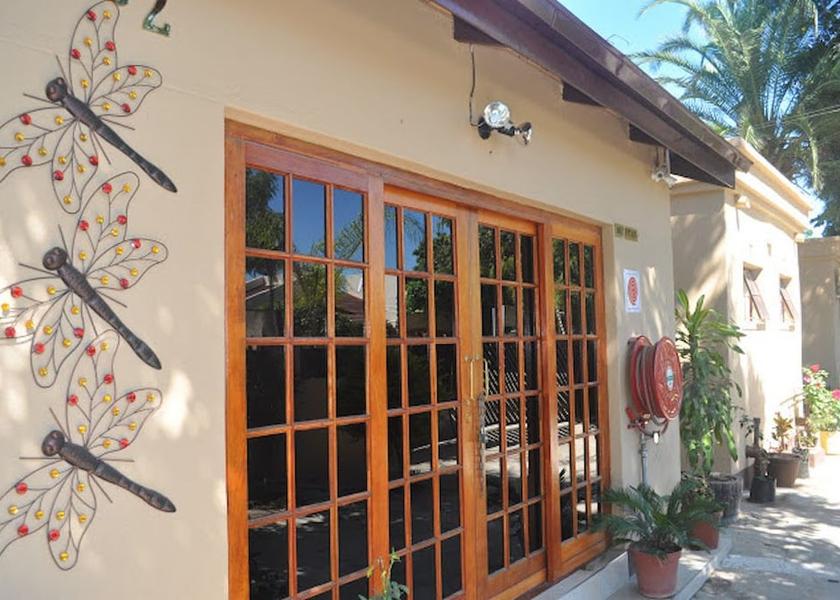 North-East Francistown Terrace/patio