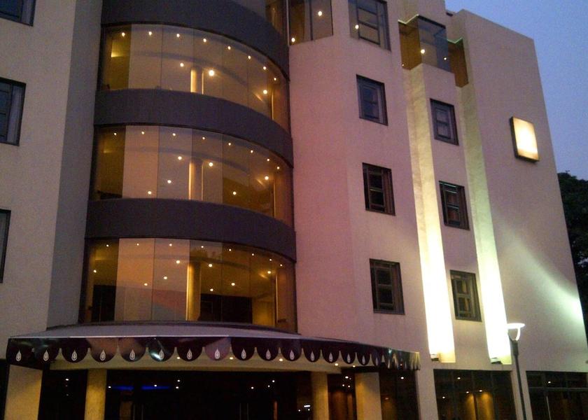  Kinshasa Exterior Detail