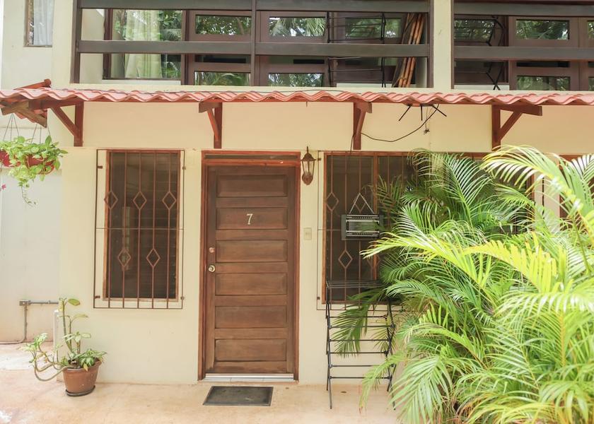 Guanacaste Coco Exterior Detail