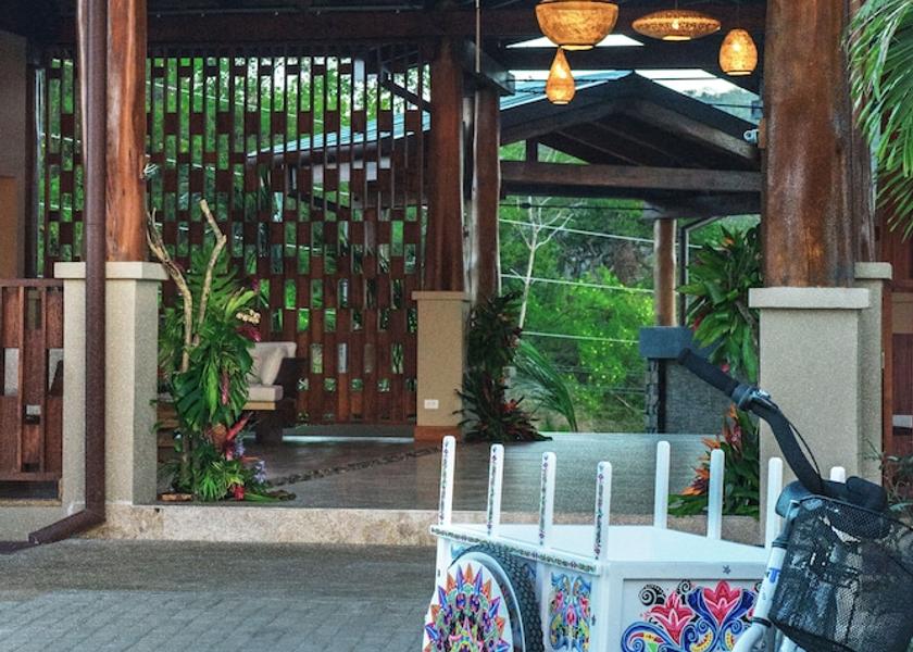 Guanacaste Tempate Exterior Detail