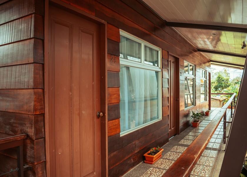 Alajuela La Fortuna Hallway