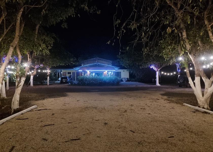 Guanacaste Canafistula Facade