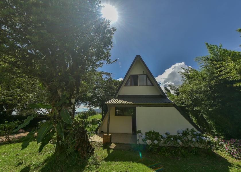 Alajuela Vara Blanca Facade