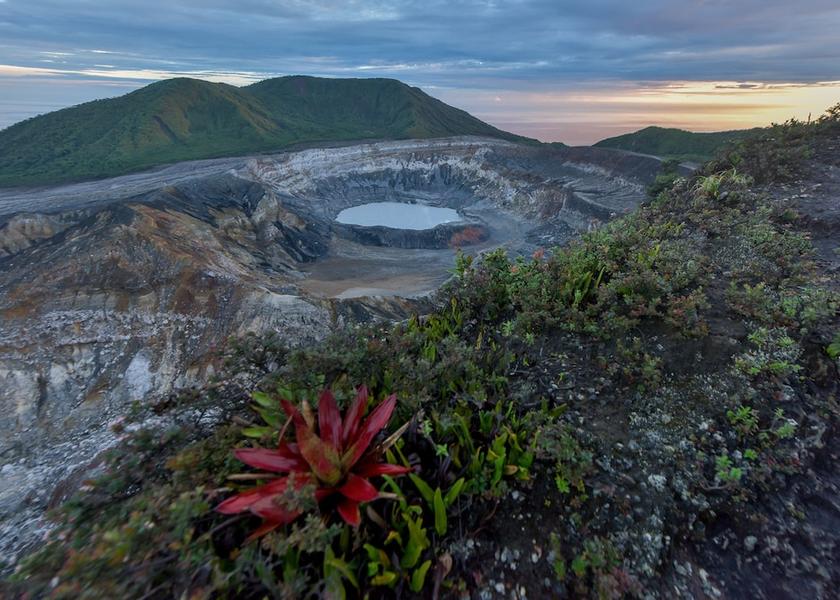 Alajuela Vara Blanca Exterior Detail