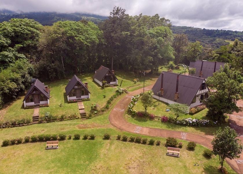 Alajuela Vara Blanca Exterior Detail